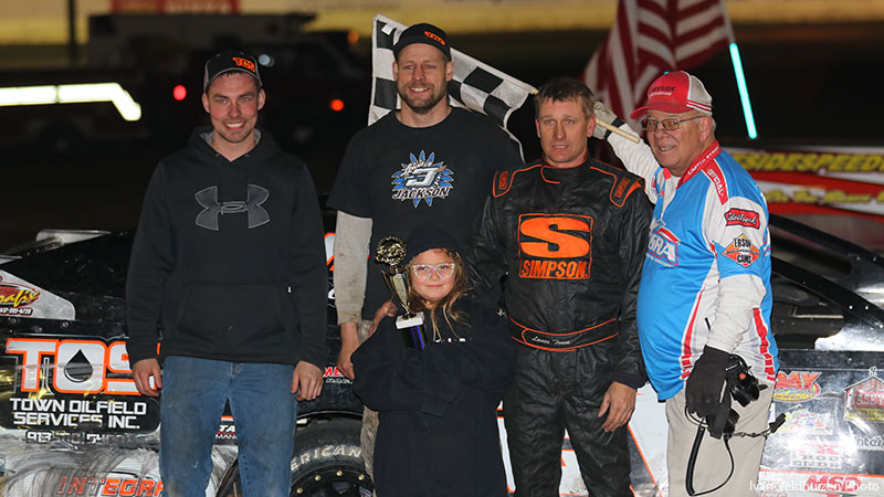 Lance Town captured the opening night feature win in the USRA Modified division.