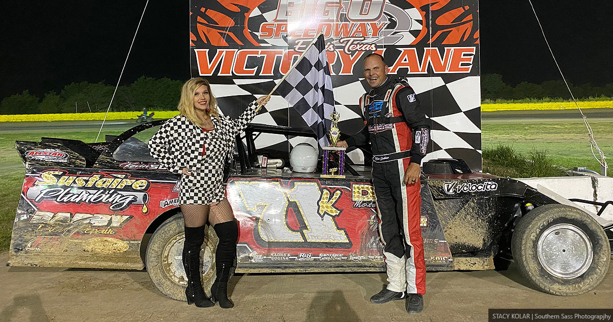Kevin Sustaire won the USRA Modified main event.