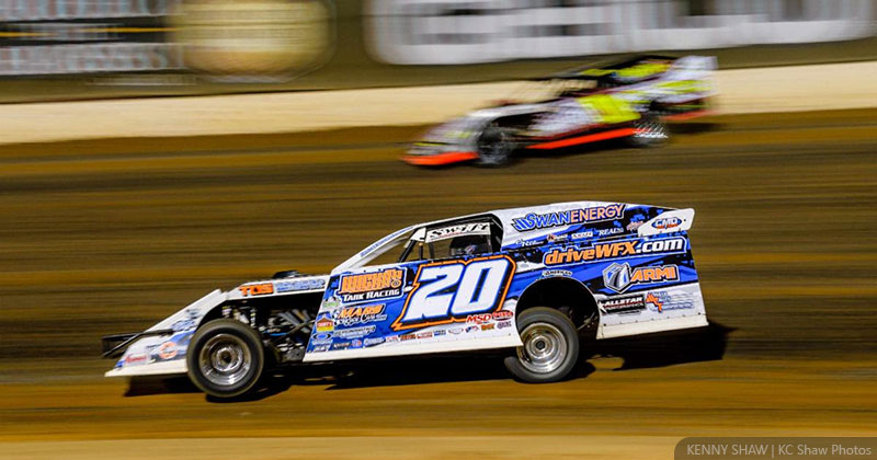 Three-time series champion Rodney Sanders and the USMTS return to Lucas Oil Speedway for Wednesday Night Madness. The USRA Stock Cars also will be in action. (Kenny Shaw photo)