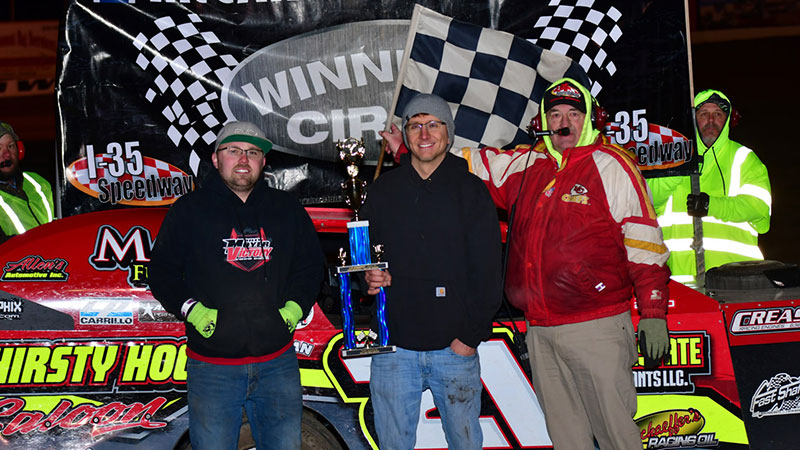 Ryan Middaugh won the USRA Modified feature on March 31 at the I-35 Speedway.