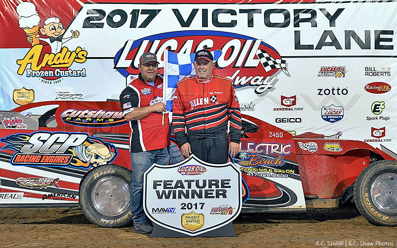 Jeff Cutshaw won the USRA Modified feature at the Lucas Oil Speedway on Saturday, April 8, 2017.