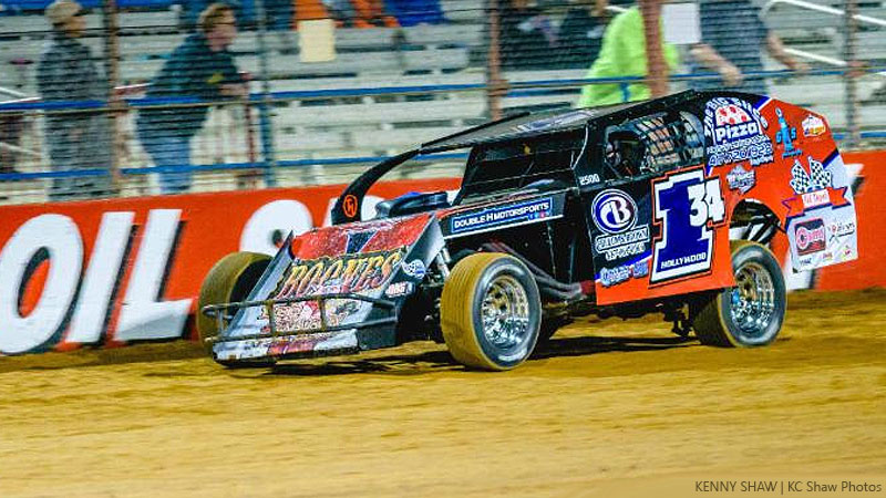 Robert Heydenreich on his way to the Out-Pace USRA B-Mod win Saturday night at Lucas Oil Speedway.