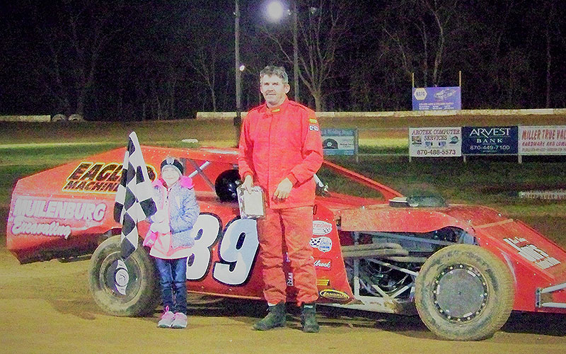 Steve Muilenburg won the Out-Pace USRA B-Mod feature at the North Central Arkansas Speedway on Friday, April 7, 2017.