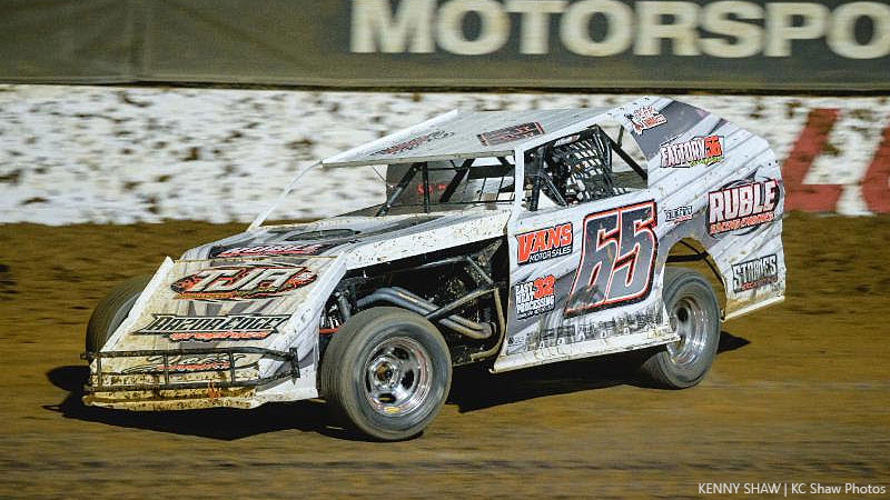 Kris Jackson is planning a run at the 2018 Lucas Oil Speedway Out-Pace USRA B-Mod track championshipa title he won from 2012-14.