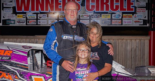 Dee Gossett won the USRA Modified main event.