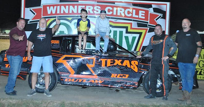 Walter Hamilton won the Sunoco USRA Stock Car main event.