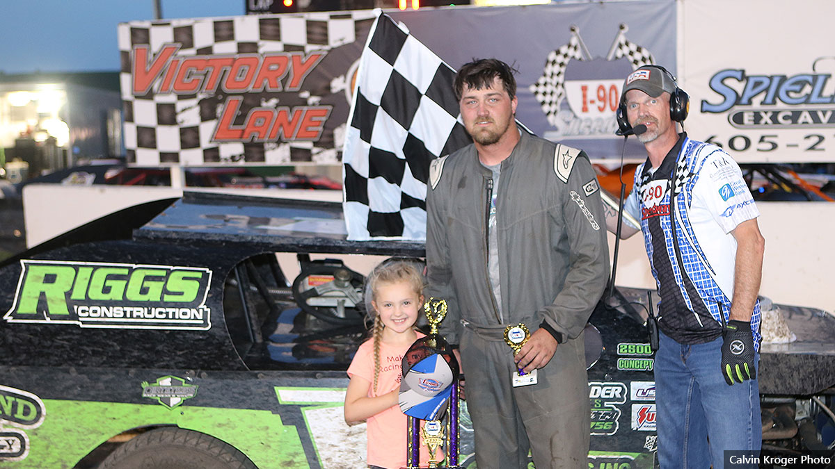 Camden Myers won the USRA B-Mod main event.