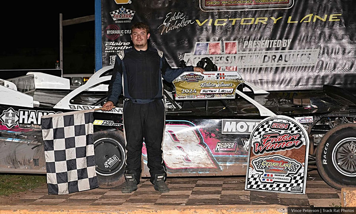 Matthew Larson won the USRA Late Model main event.