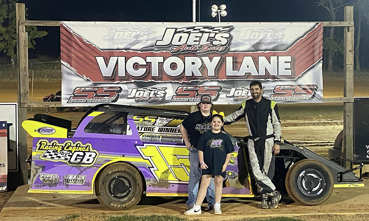 Tracy Denby won the USRA Limited Mod main event.