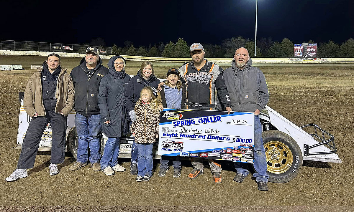 Christopher Wilhite won the USRA Modified main evnet.